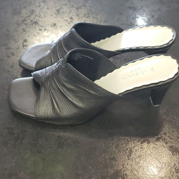 Liz  Claiborne shoes - Picture 4 of 4